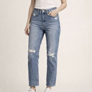 GAP Distressed Blue Denim Jeans Women’s Medium Wash Ripped Knee Casual Straight